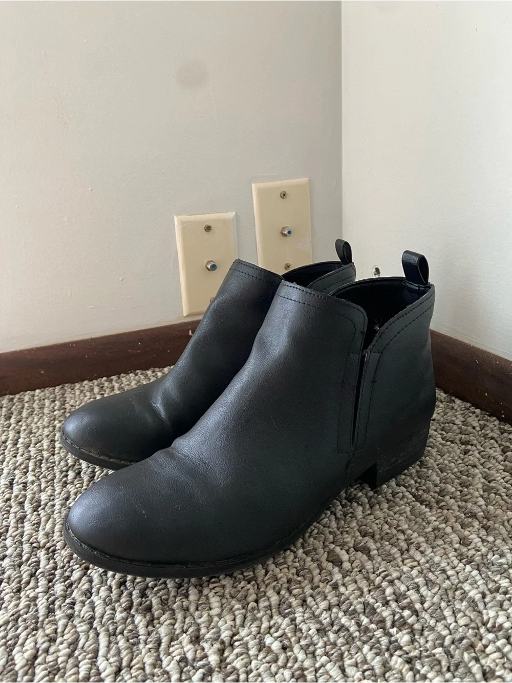 Sun + Stone Women’s Black Leather Ankle Booties